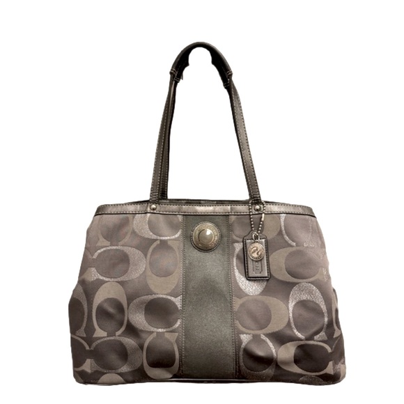 Coach Handbags - COACH 🔥 Silver and gray 🩶 signature kisslock large satchel in good condition!